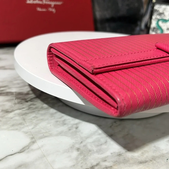 Salvatore Ferragamo Vara Bow Continental Wallet Pink with Gold Pinstripe. GUC - Picture 8 of 13